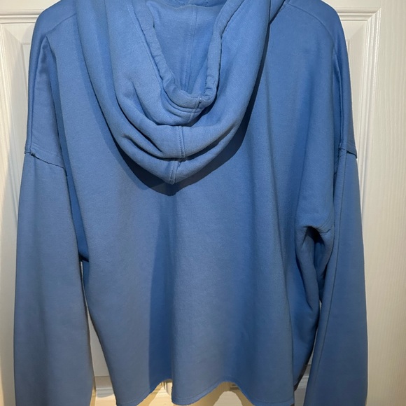 University of North Carolina Hoodie Large 12-14 - Picture 2 of 3